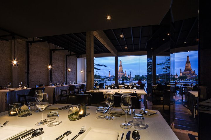 Dining 39 of 76