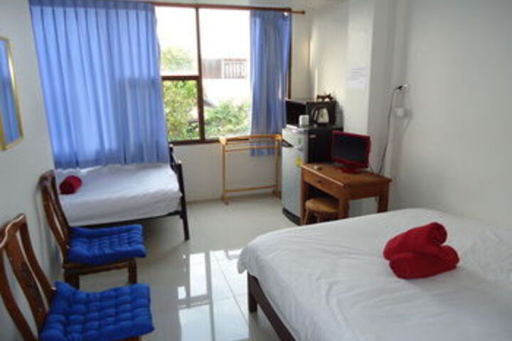 Room 5 of 14