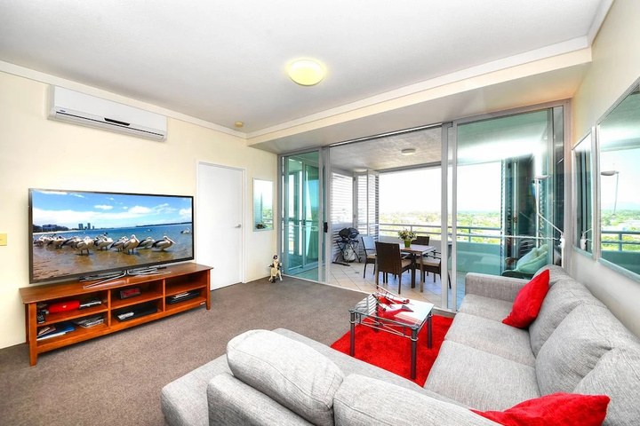 Photo of Beachfront Resort 2 Bedroom High Floor