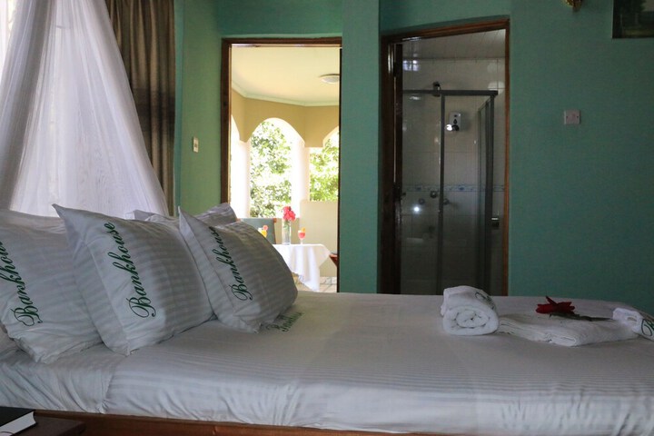 Room 6 of 50