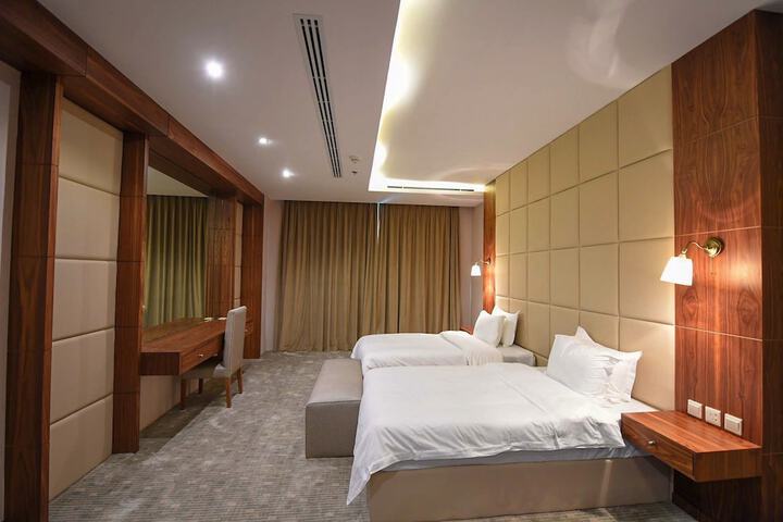 Room 18 of 38