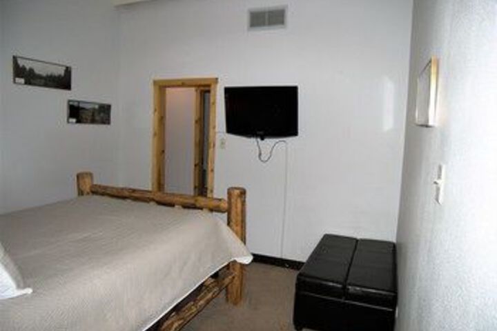 Room 48 of 138