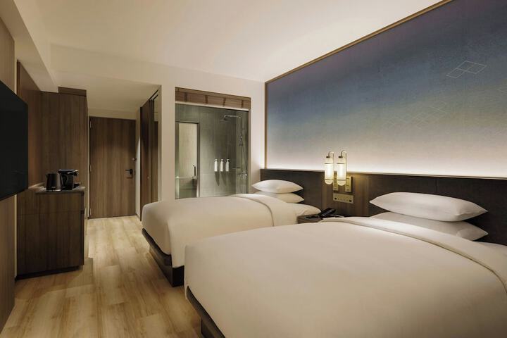 Room 13 of 86