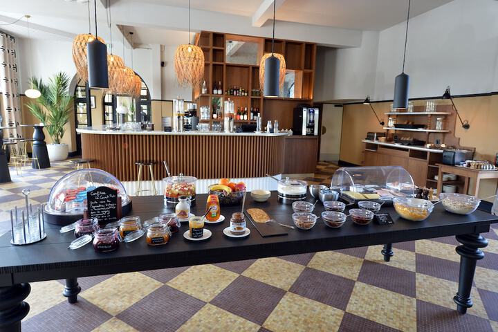 Breakfast/Coffee Service 35 of 85