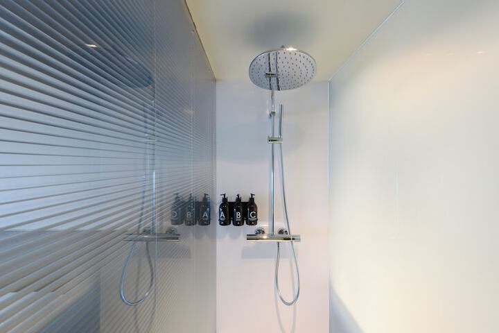 Room 20 of 39