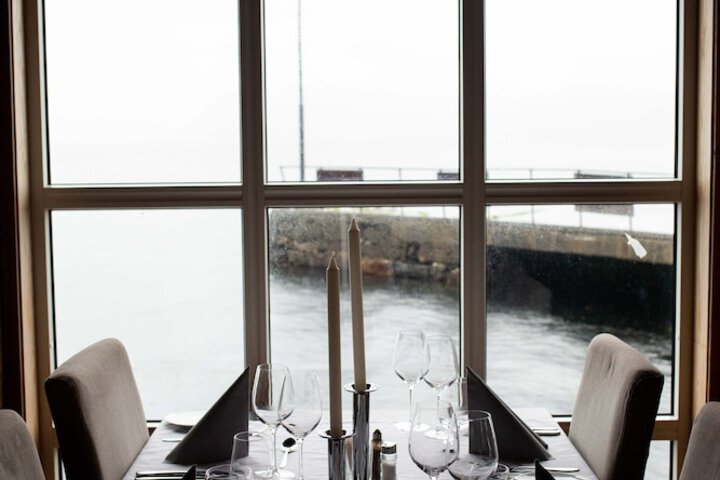 Dining 33 of 41