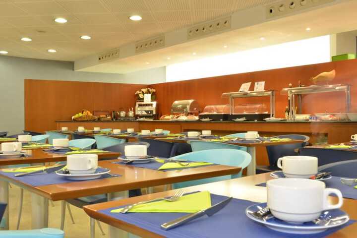 Breakfast/Coffee Service 20 of 31