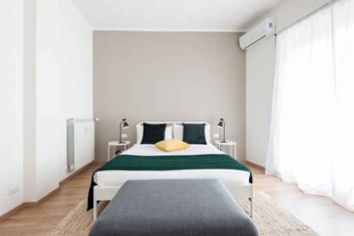 Room 14 of 25