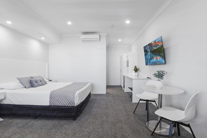 Room 28 of 80