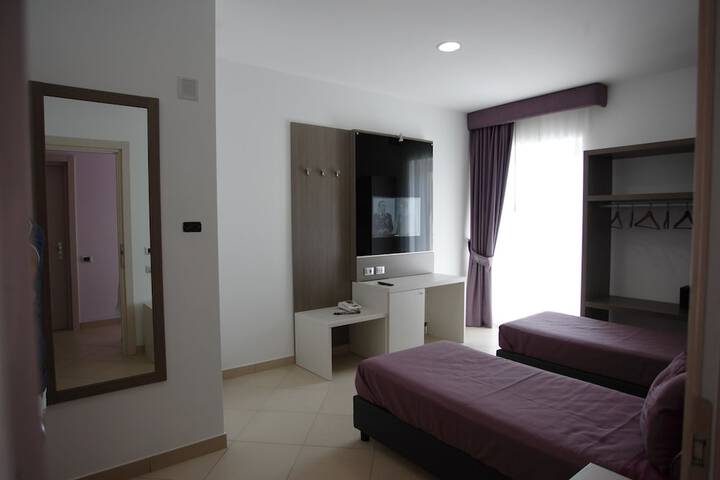Room 6 of 39