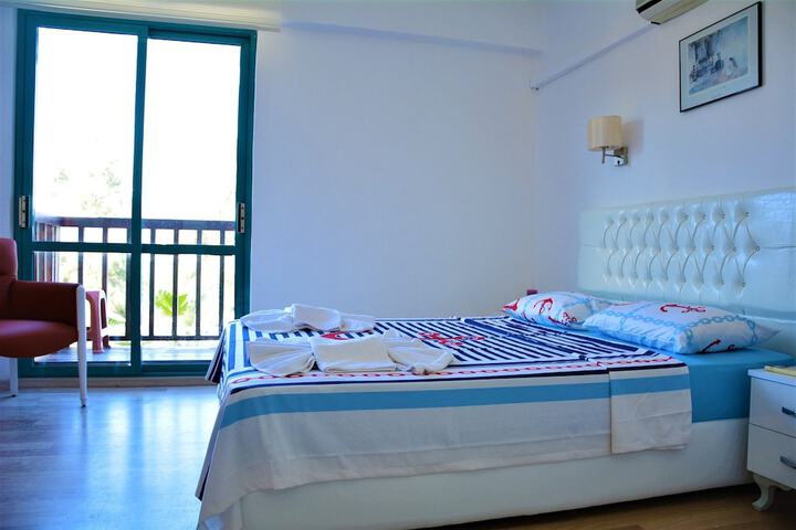 Room 9 of 91