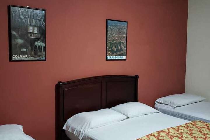 Room 10 of 40