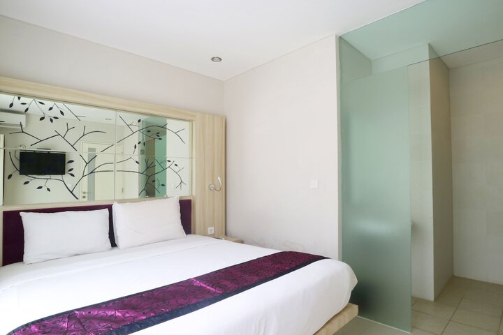 Room 8 of 36