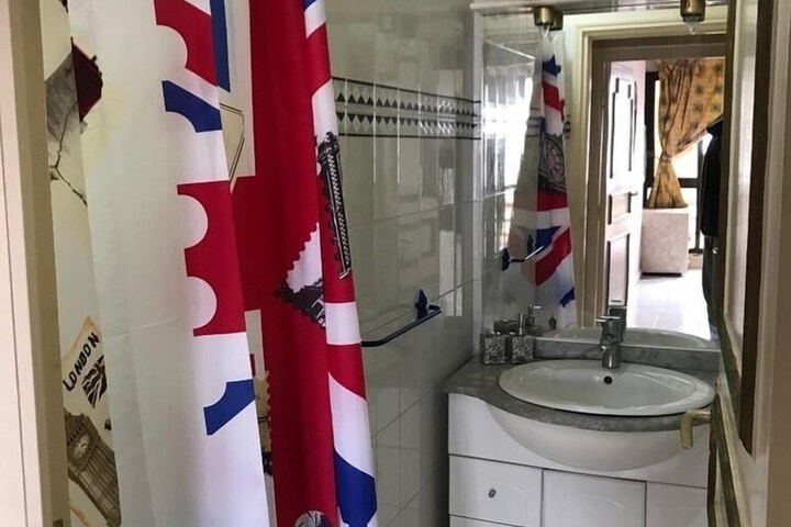 Room 17 of 24