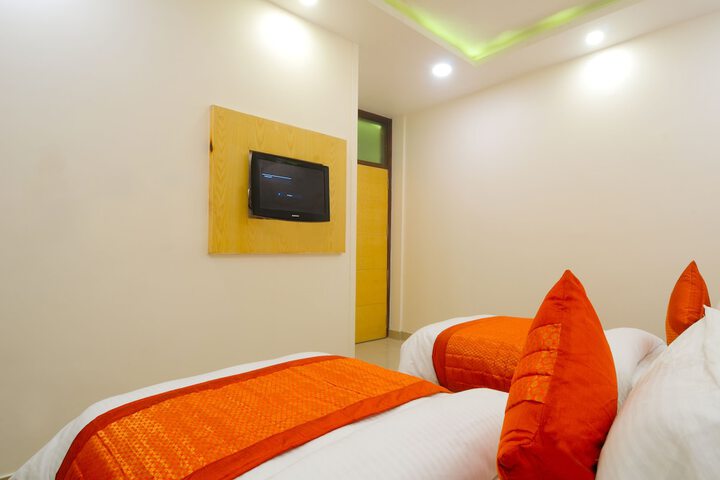 Room 28 of 36