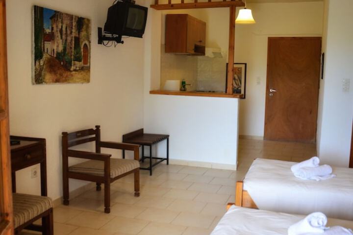 Room 6 of 61