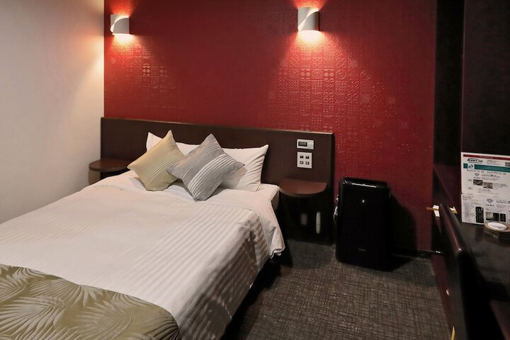 Room 34 of 97