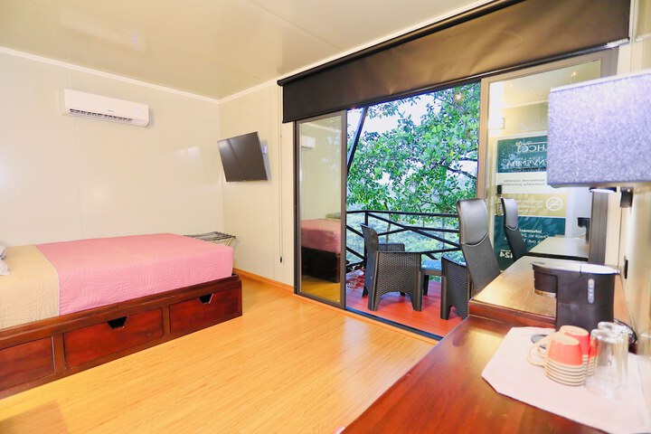 Room 11 of 39
