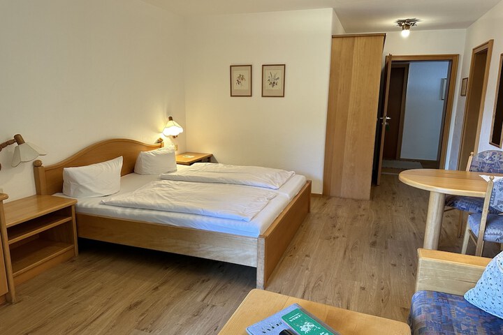 Room 43 of 137
