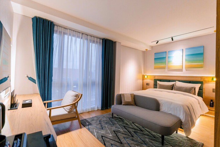 Room 40 of 74