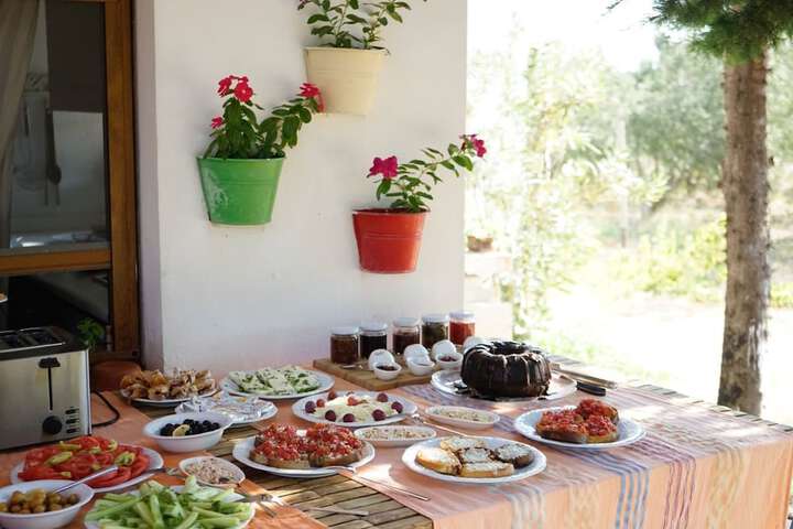 Breakfast/Coffee Service 23 of 44
