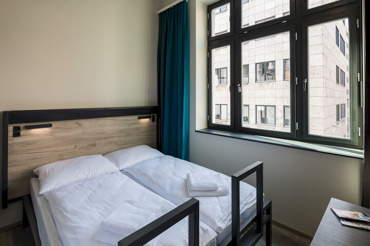 Room 12 of 46