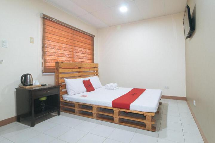 RedDoorz at Cion Suites Mintal Davao