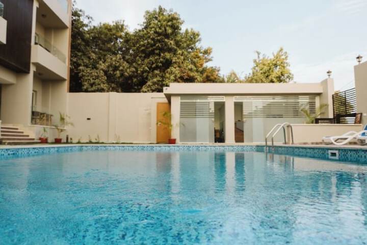 Pool 11 of 23