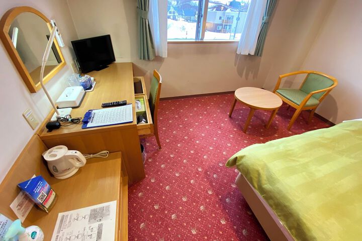 Room 7 of 35