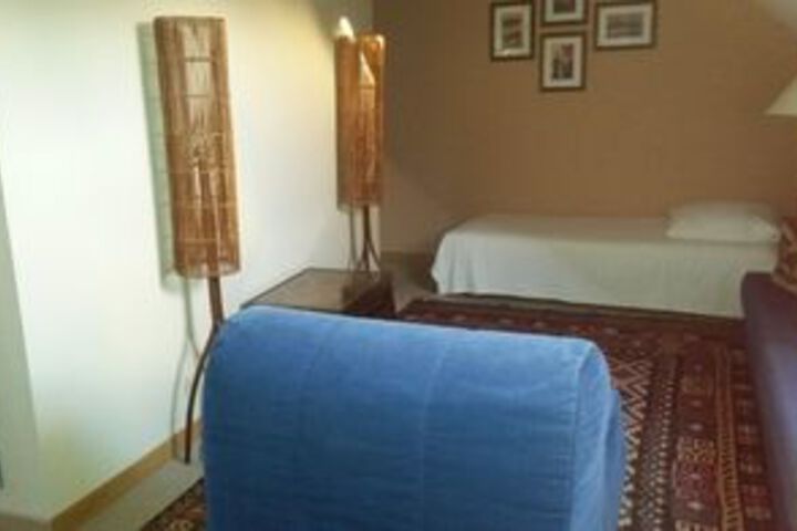 Room 12 of 25