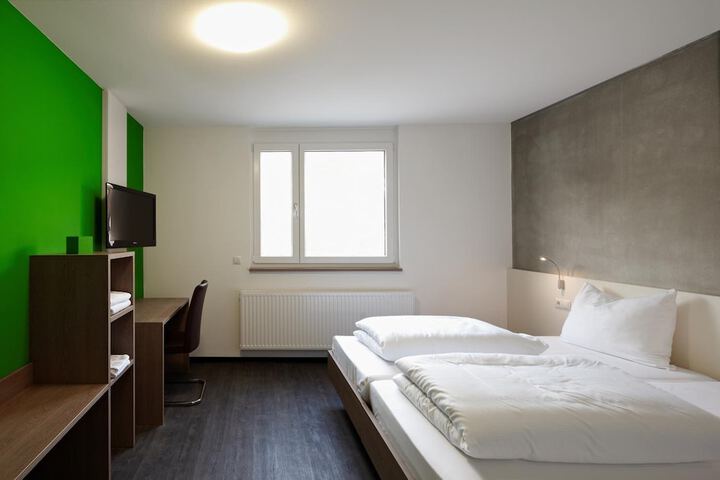 Room 19 of 46