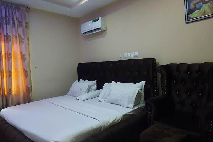 Room 5 of 46