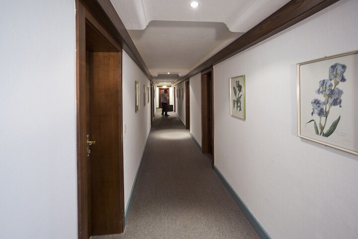 Ballroom/Hall 56 of 66