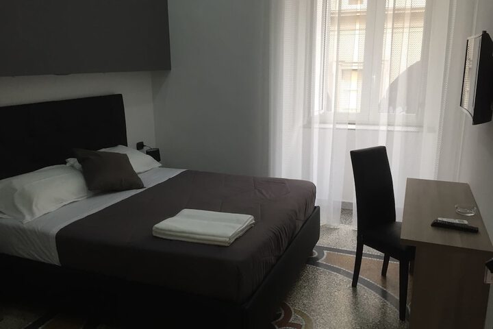 Room 12 of 42