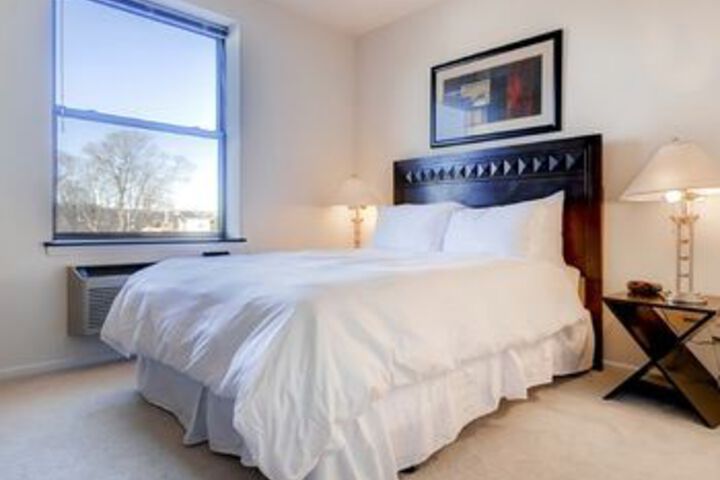 Room 11 of 24