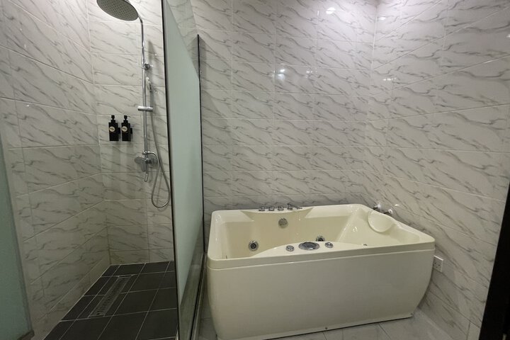 Room 42 of 46