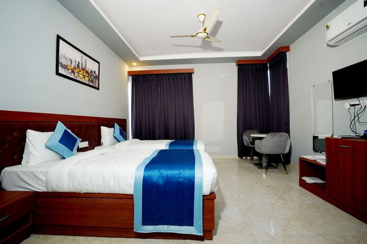 Room 21 of 37