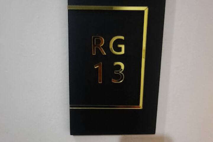 Room 9 of 28