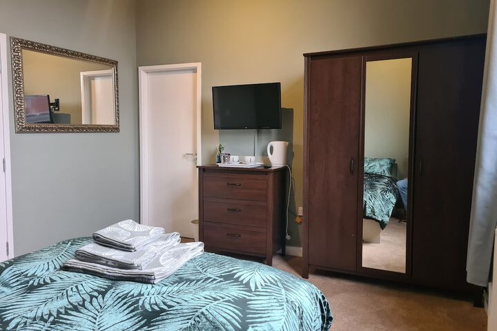 Room 2 of 24