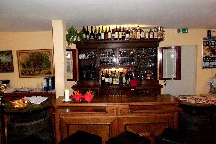 Lounge 21 of 25