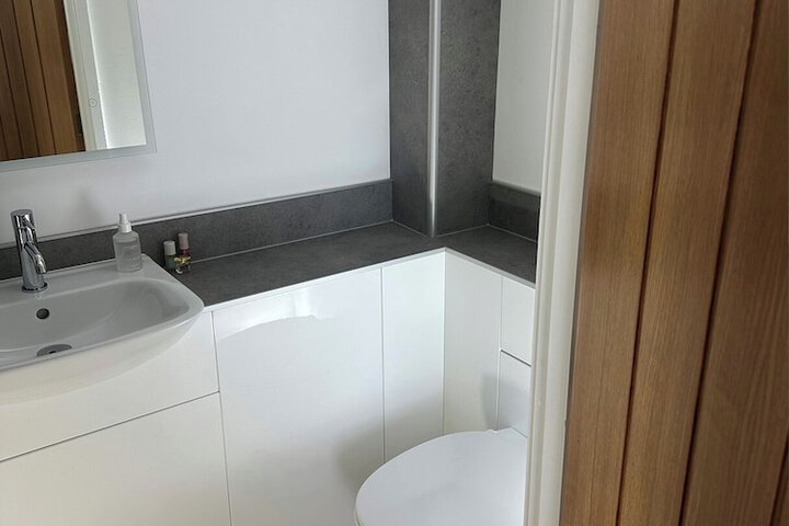 Room 7 of 11
