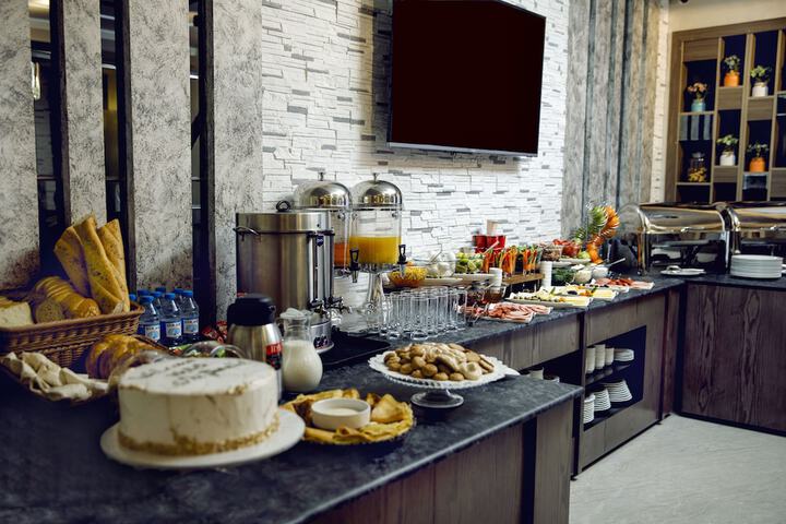 Breakfast/Coffee Service 25 of 33