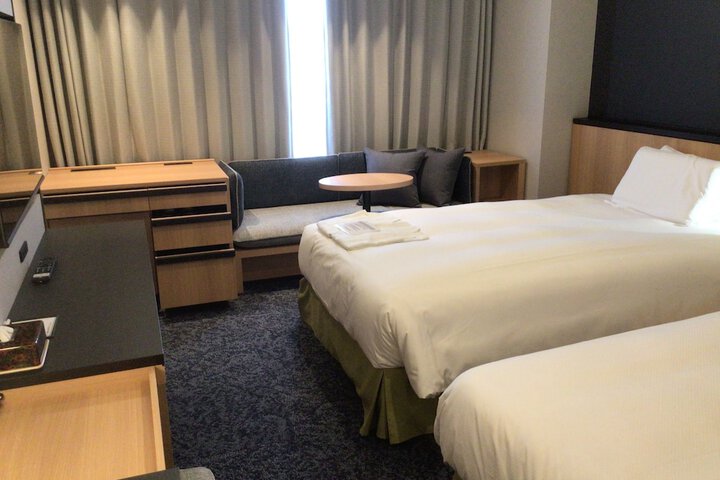 Room 30 of 86