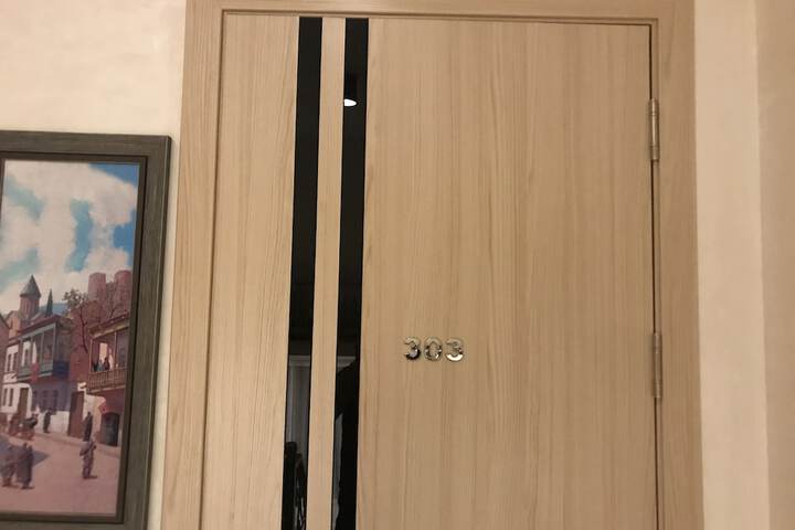 Room 32 of 72