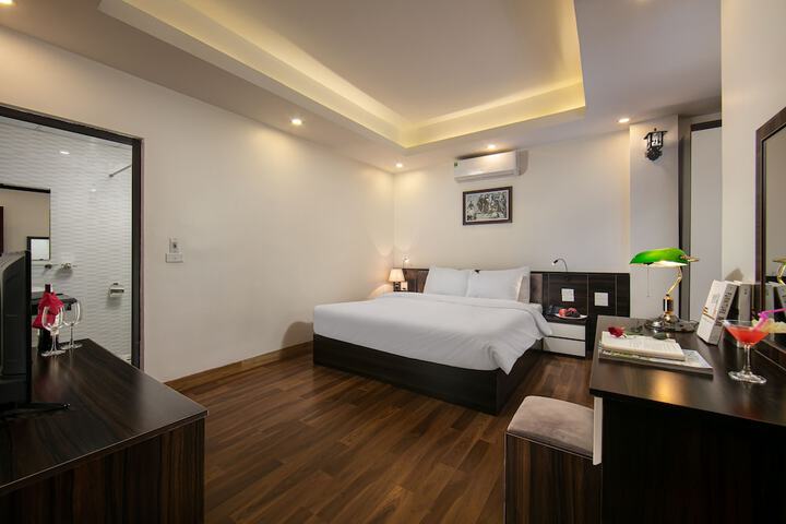 Room 9 of 52