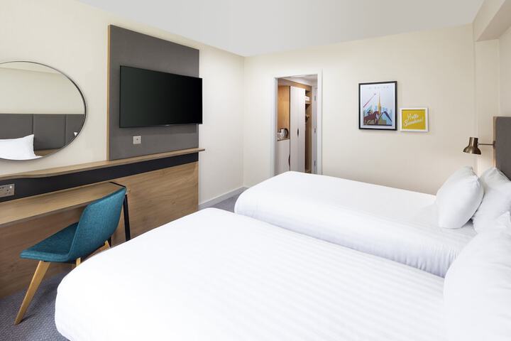 Room 5 of 56