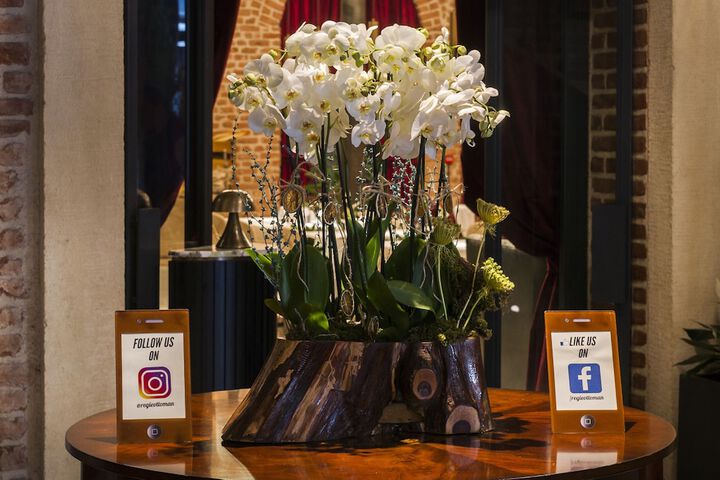 Guest Lobby
