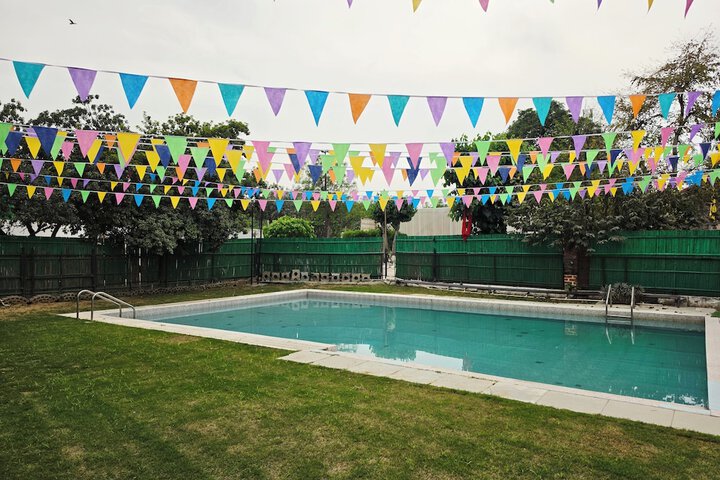 Pool 93 of 181