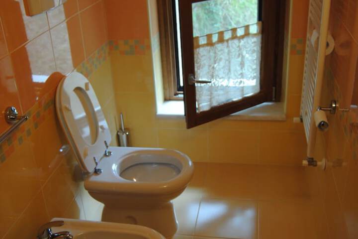 Room 12 of 46