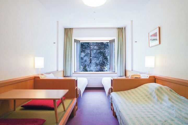 Room 12 of 88